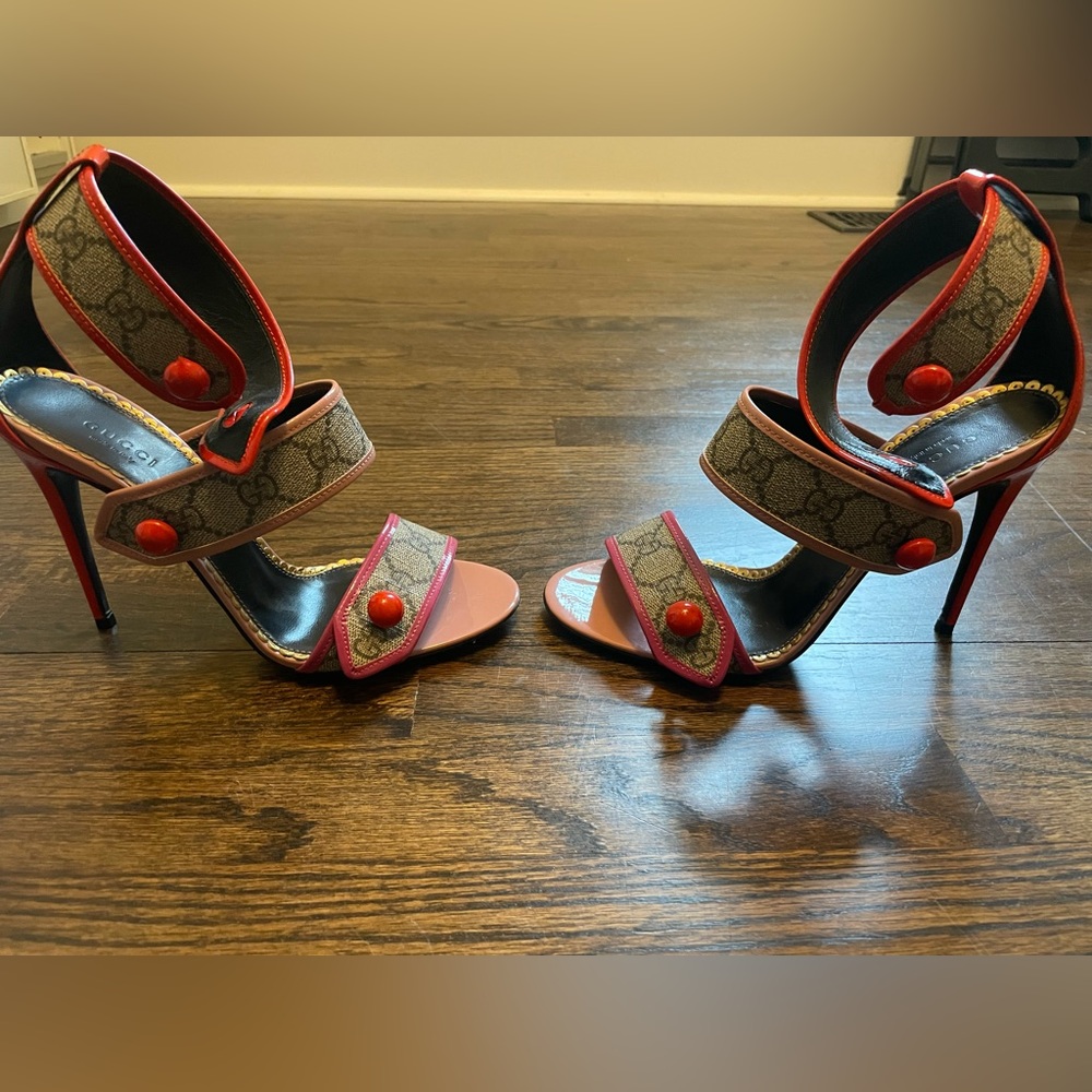 Gucci Multicolor Logo Heels Sz.38.5